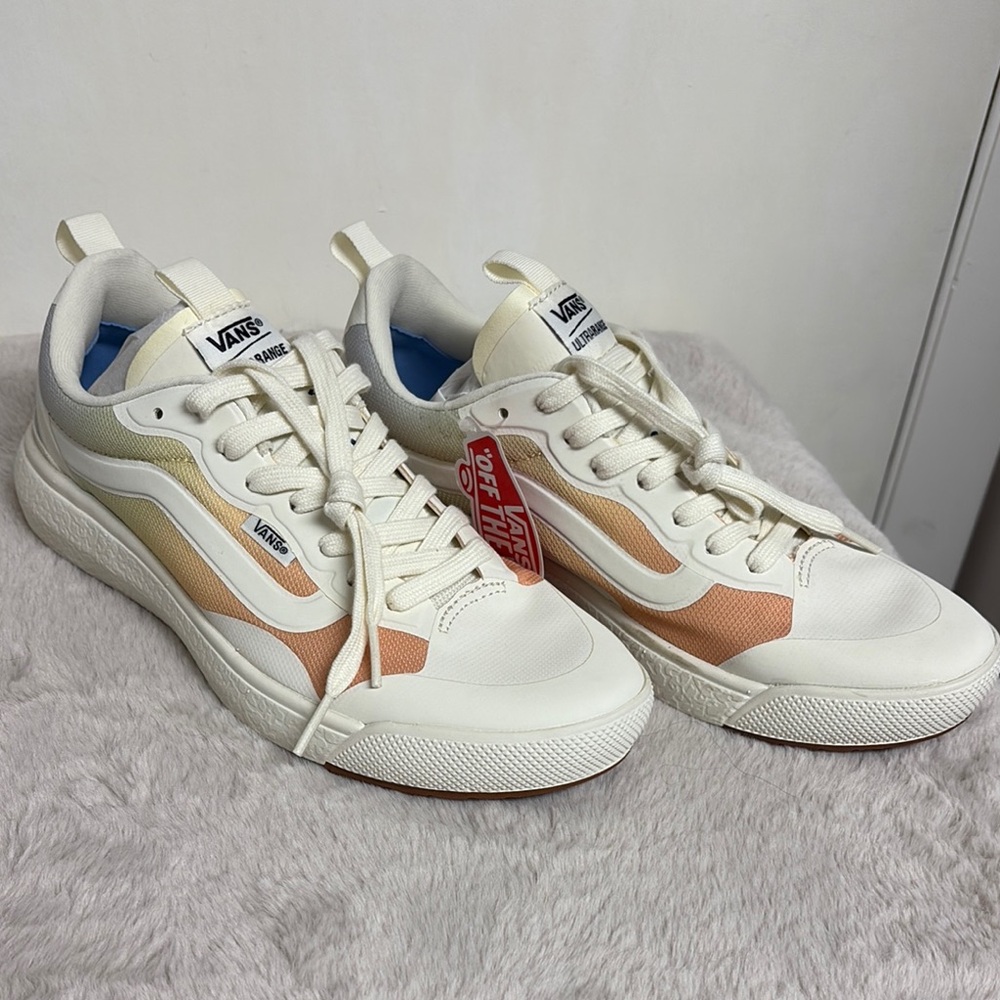 NWOT Vans Ultra Range shoes